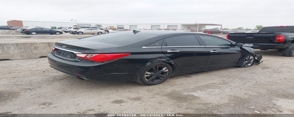 5NPEC4AB6BH299813 2011 HYUNDAI SONATA photo no. 4