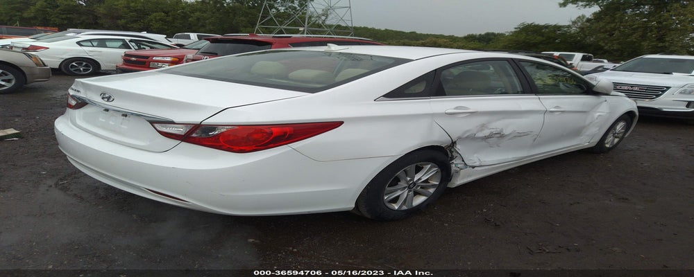 5NPEB4AC1CH372468 2012 HYUNDAI SONATA photo no. 4