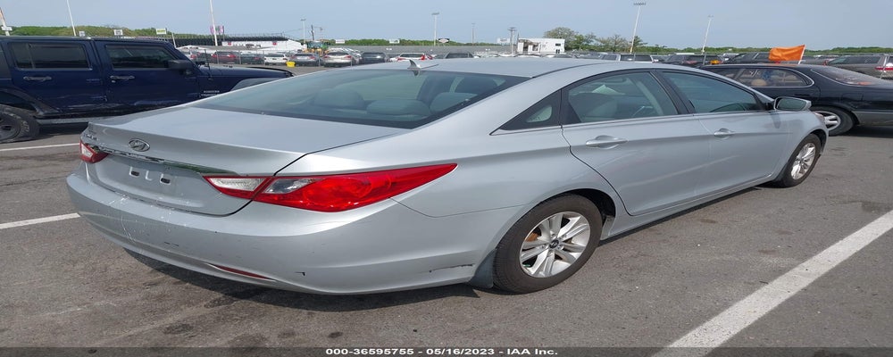 5NPEB4ACXBH170355 2011 HYUNDAI SONATA photo no. 4