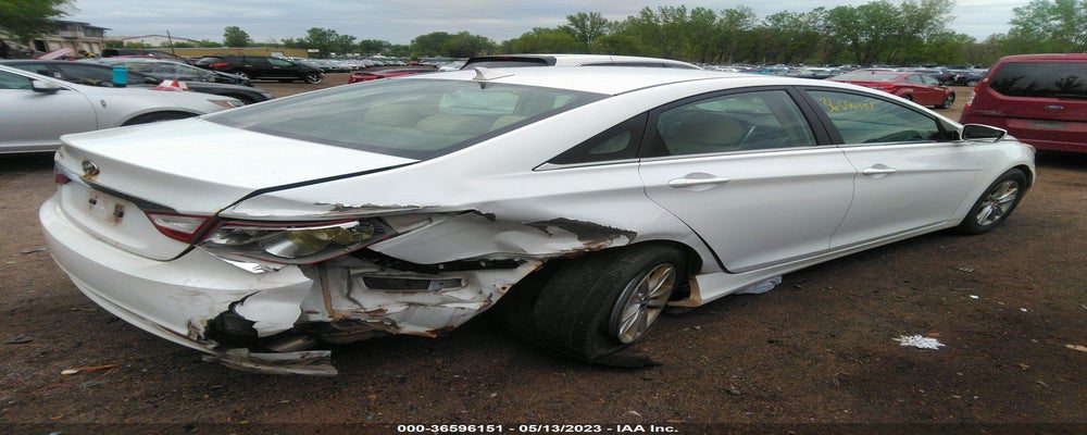 5NPEB4AC7BH138088 2011 HYUNDAI SONATA photo no. 4