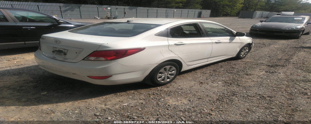 KMHCT4AE7HU345015 2017 HYUNDAI ACCENT photo no. 4