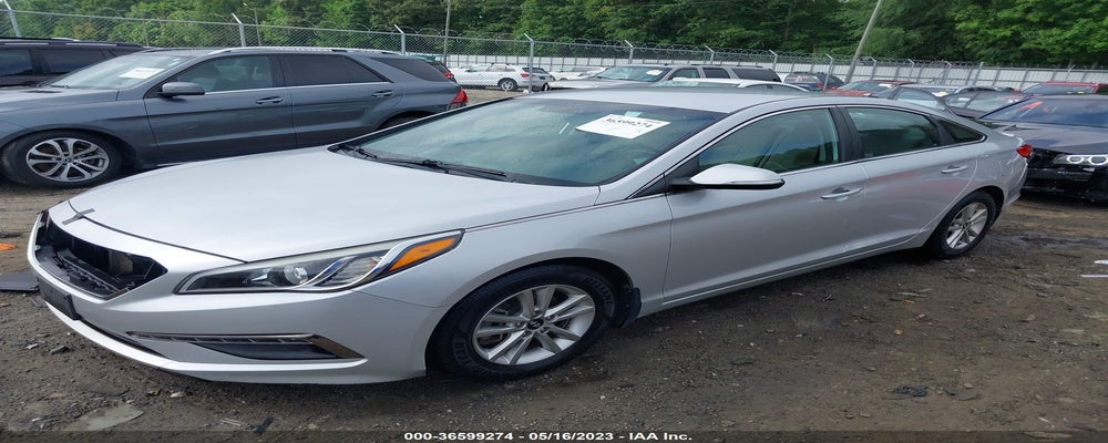 5NPE24AA5FH127188 2015 HYUNDAI SONATA photo no. 2
