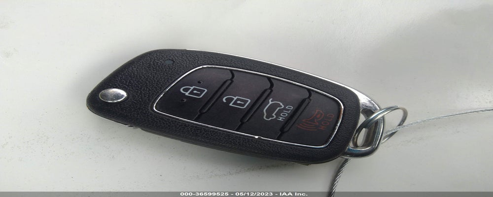 5NMZT3LB0HH047036 2017 HYUNDAI SANTA FE SPORT photo no. 11