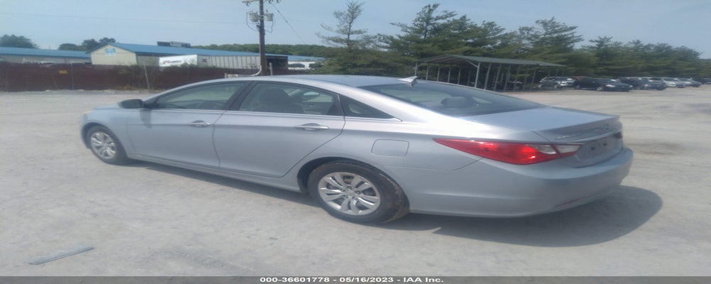 5NPEB4AC4BH027112 2011 HYUNDAI SONATA photo no. 3