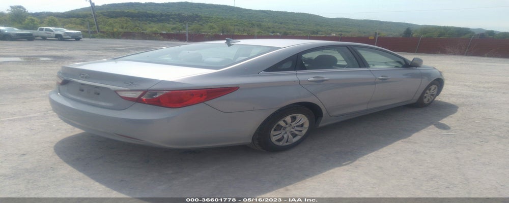 5NPEB4AC4BH027112 2011 HYUNDAI SONATA photo no. 4