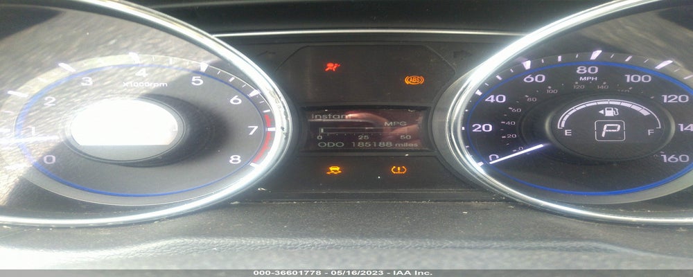 5NPEB4AC4BH027112 2011 HYUNDAI SONATA photo no. 7