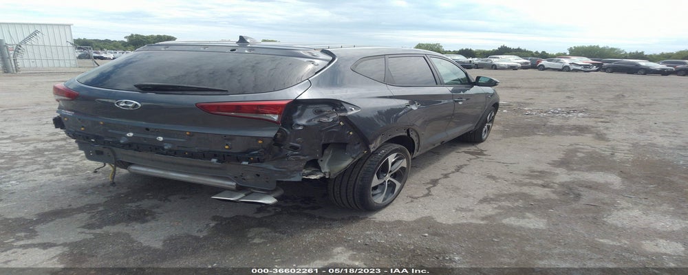 KM8J33AL2JU806983 2018 HYUNDAI TUCSON photo no. 4