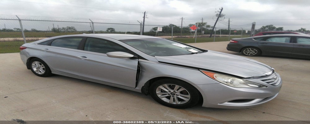 5NPEB4ACXBH286588 2011 HYUNDAI SONATA photo no. 1