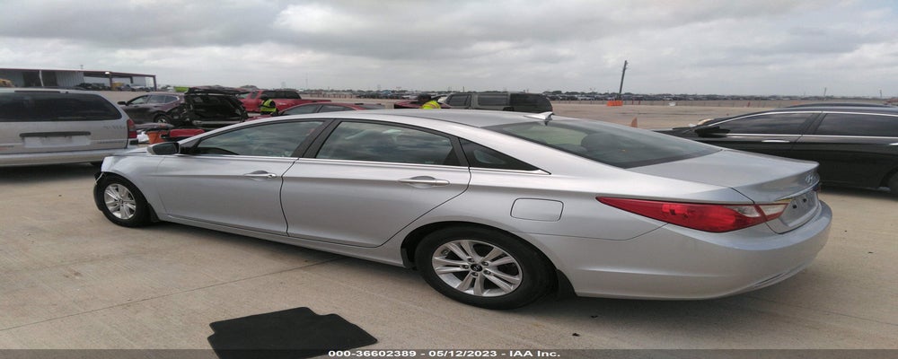 5NPEB4ACXBH286588 2011 HYUNDAI SONATA photo no. 3