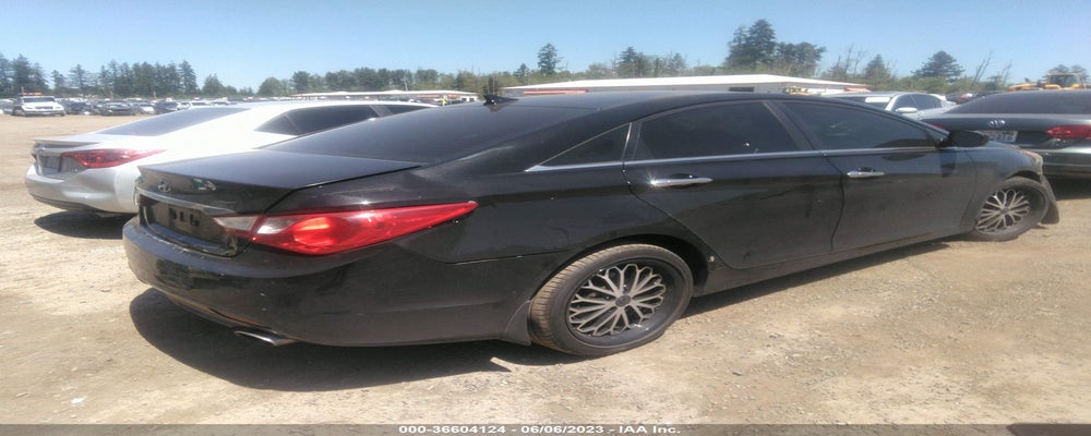 5NPEC4AC8BH103184 2011 HYUNDAI SONATA photo no. 4