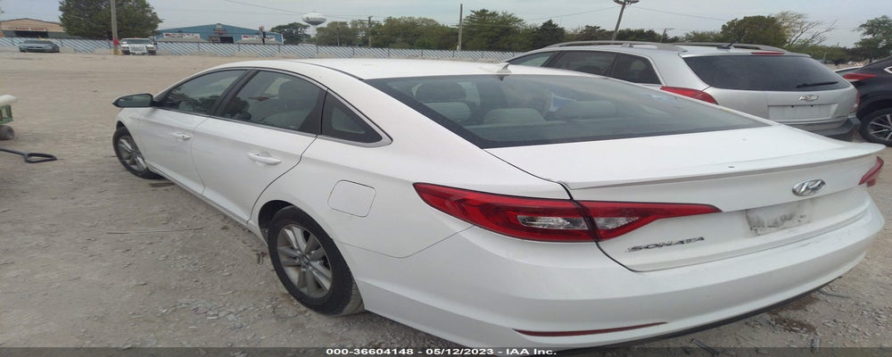 5NPE24AF2FH040781 2015 HYUNDAI SONATA photo no. 3