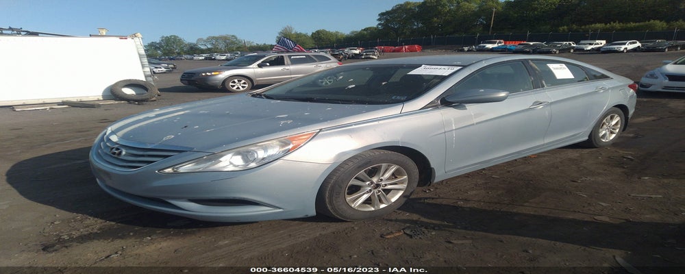 5NPEB4AC5BH198113 2011 HYUNDAI SONATA photo no. 2