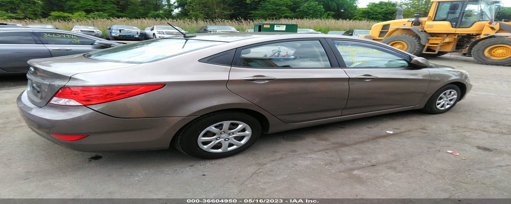 KMHCT4AE3DU529300 2013 HYUNDAI ACCENT photo no. 4