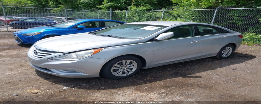 5NPEB4AC3BH040451 2011 HYUNDAI SONATA photo no. 2