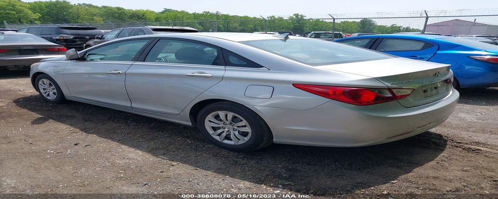 5NPEB4AC3BH040451 2011 HYUNDAI SONATA photo no. 3