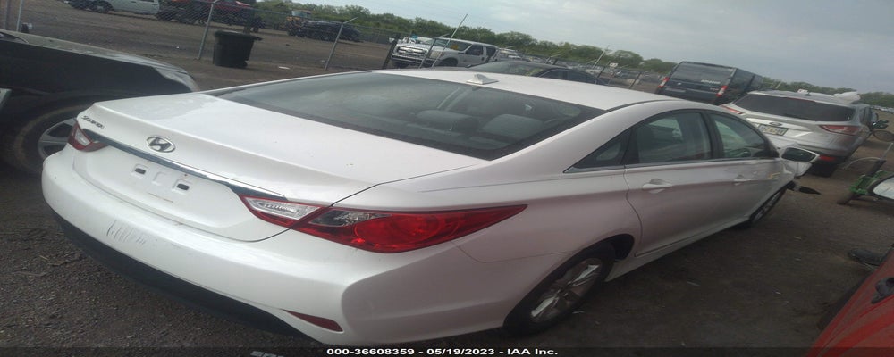 5NPEB4AC1EH858300 2014 HYUNDAI SONATA photo no. 4