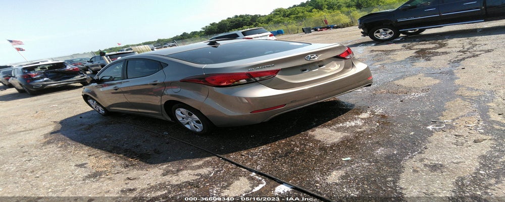 5NPDH4AE9GH690095 2016 HYUNDAI ELANTRA photo no. 3
