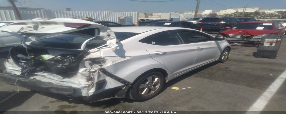 5NPDH4AE1FH560892 2015 HYUNDAI ELANTRA photo no. 4