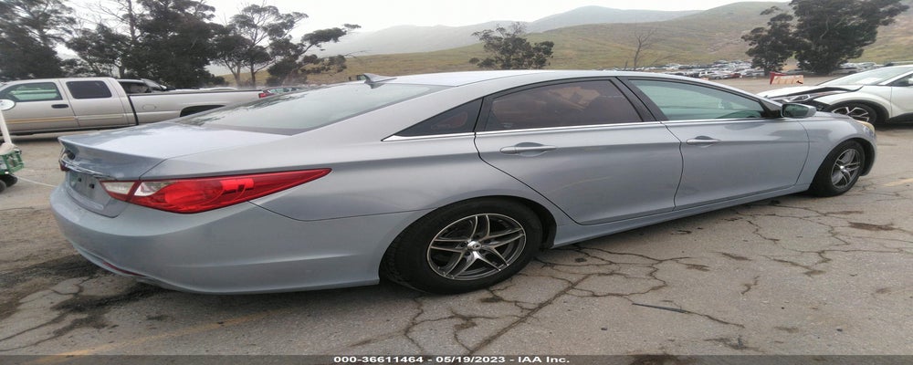 5NPEB4AC1BH088594 2011 HYUNDAI SONATA photo no. 4