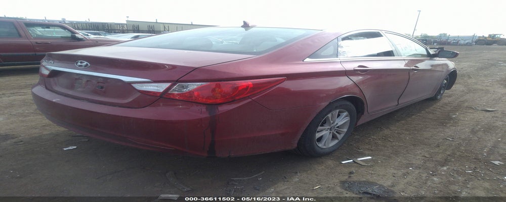 5NPEB4AC4BH214267 2011 HYUNDAI SONATA photo no. 4