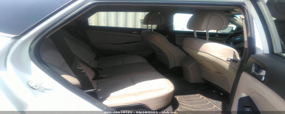 KM8J3CA42JU684375 2018 HYUNDAI TUCSON photo no. 8