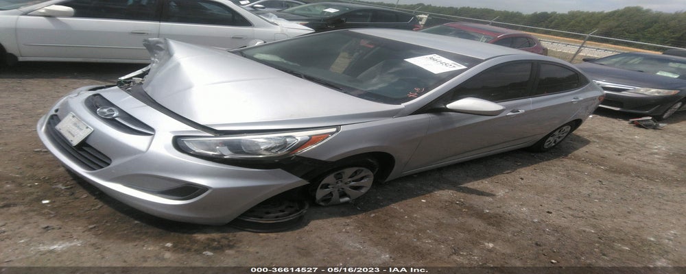 KMHCT4AE3FU930977 2015 HYUNDAI ACCENT photo no. 2