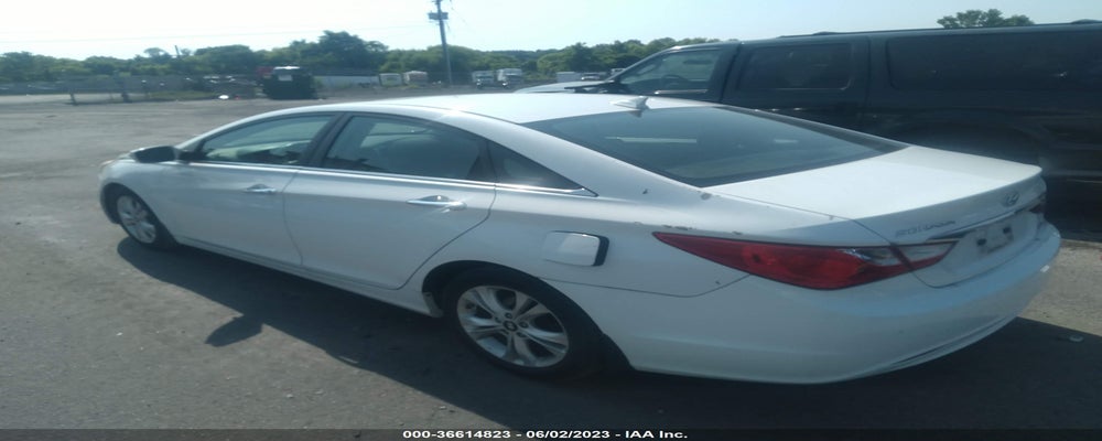 5NPEC4AC8BH121734 2011 HYUNDAI SONATA photo no. 3