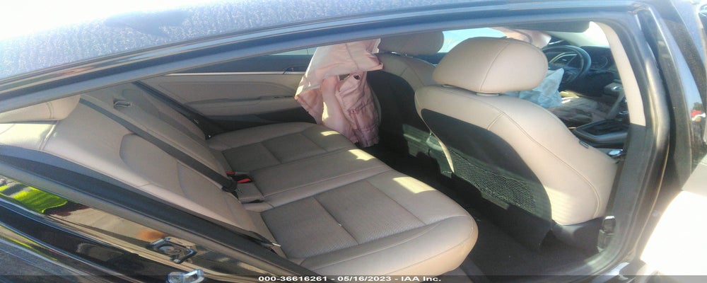 5NPD84LFXHH085512 2017 HYUNDAI ELANTRA photo no. 8