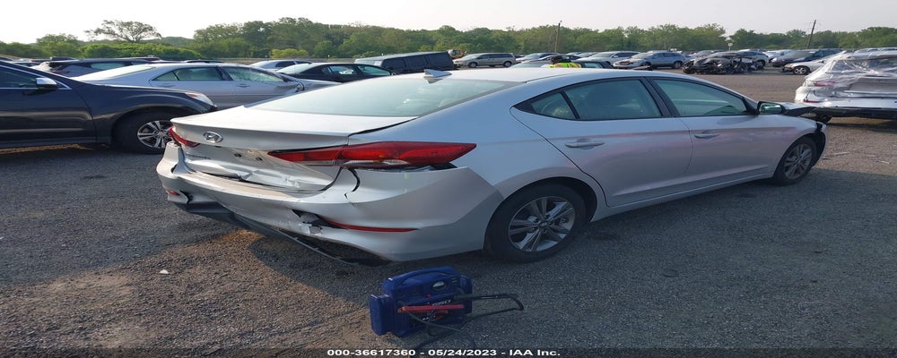 5NPD84LF9HH033126 2017 HYUNDAI ELANTRA photo no. 4