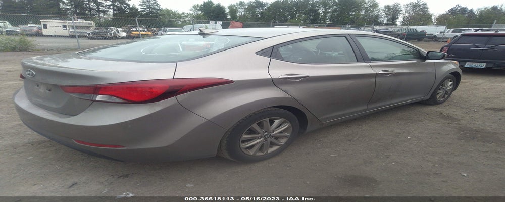 5NPDH4AE0GH785015 2016 HYUNDAI ELANTRA photo no. 4