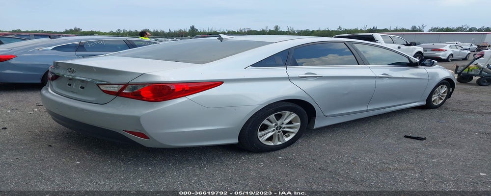 5NPEB4AC9EH860781 2014 HYUNDAI SONATA photo no. 4