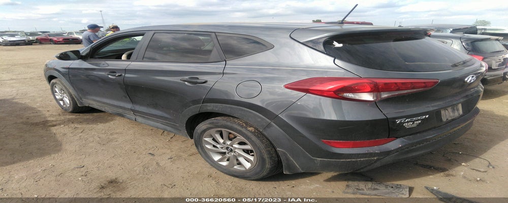 KM8J23A40GU021673 2016 HYUNDAI TUCSON photo no. 3