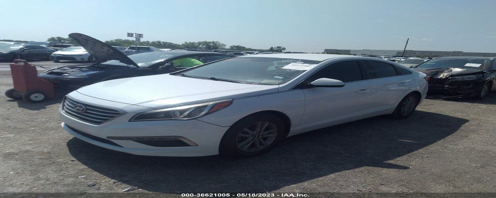 5NPE24AF8FH184643 2015 HYUNDAI SONATA photo no. 2
