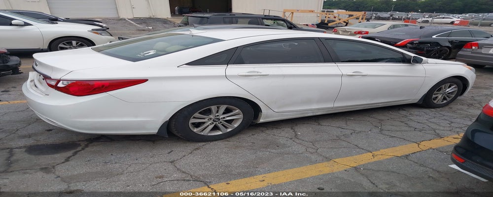 5NPEB4AC2DH744174 2013 HYUNDAI SONATA photo no. 4