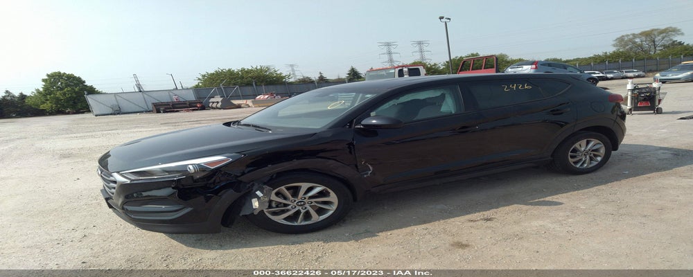 KM8J2CA42JU786858 2018 HYUNDAI TUCSON photo no. 2