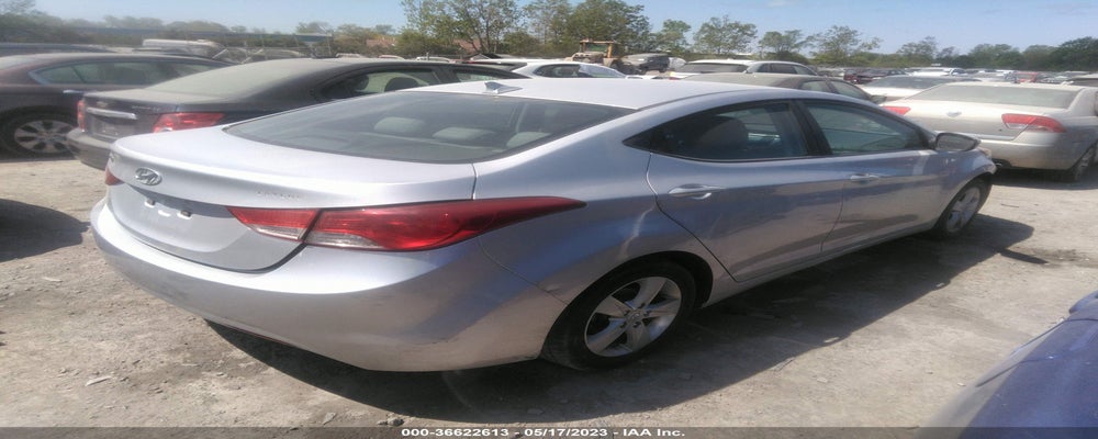 KMHDH4AE1BU127262 2011 HYUNDAI ELANTRA photo no. 4