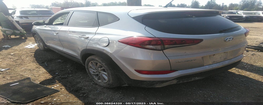 KM8J2CA48JU715079 2018 HYUNDAI TUCSON photo no. 3