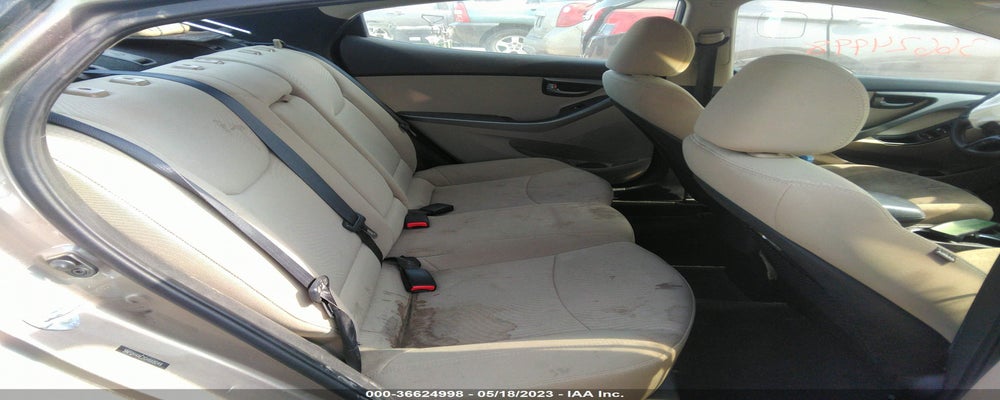 5NPDH4AE2GH668049 2016 HYUNDAI ELANTRA photo no. 8