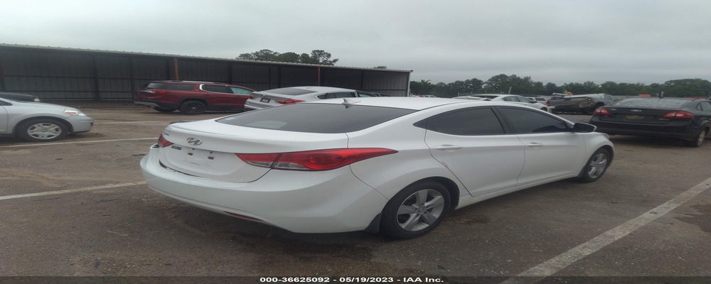 5NPDH4AE2DH431895 2013 HYUNDAI ELANTRA photo no. 4