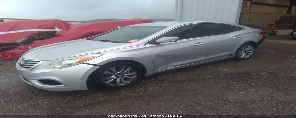 KMHFG4JG7CA138301 2012 HYUNDAI AZERA photo no. 2