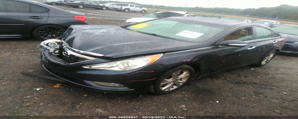 5NPEC4AC2DH780914 2013 HYUNDAI SONATA photo no. 2