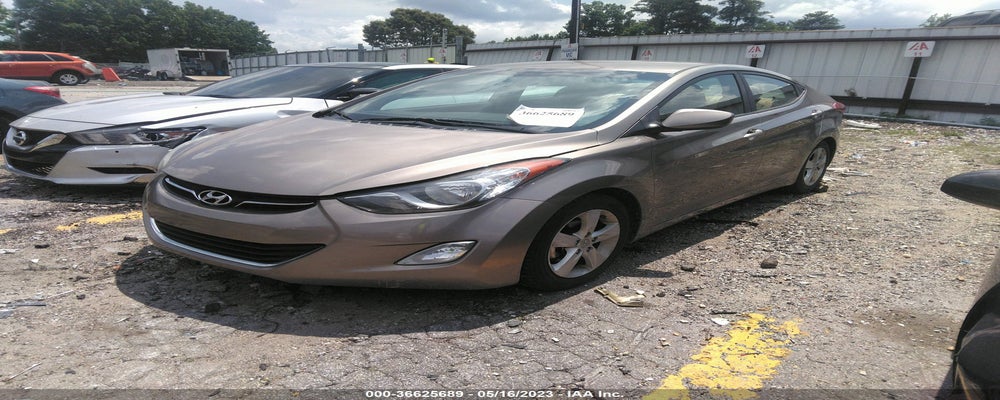 5NPDH4AE3DH175704 2013 HYUNDAI ELANTRA photo no. 2