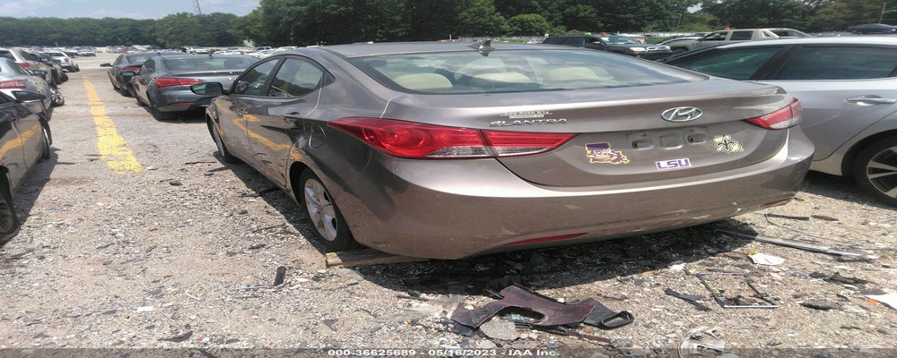 5NPDH4AE3DH175704 2013 HYUNDAI ELANTRA photo no. 3