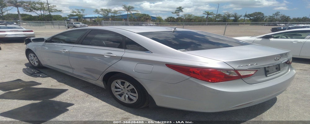 5NPEB4AC3BH149170 2011 HYUNDAI SONATA photo no. 3