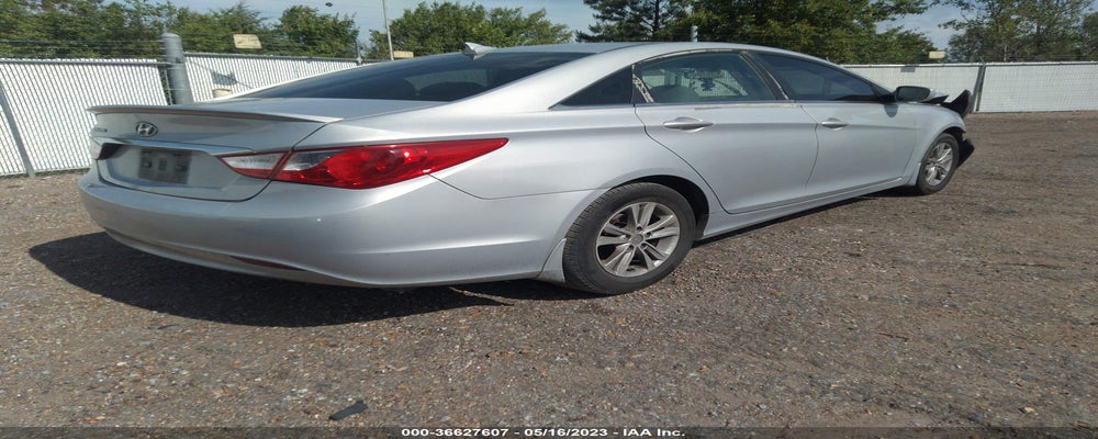 5NPEB4AC7CH482411 2012 HYUNDAI SONATA photo no. 4