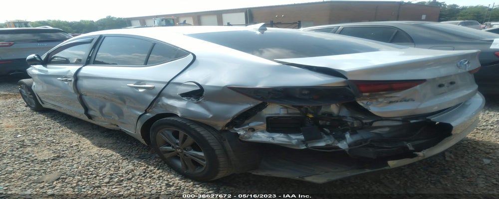 5NPD84LF9JH263996 2018 HYUNDAI ELANTRA photo no. 3