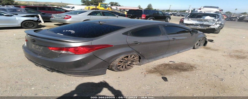 5NPDH4AE8DH437717 2013 HYUNDAI ELANTRA photo no. 4