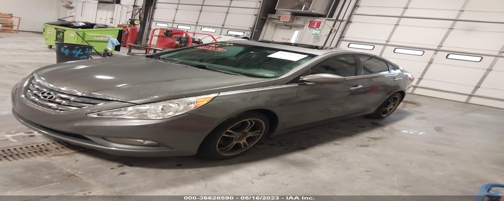 5NPEC4AB4BH216301 2011 HYUNDAI SONATA photo no. 2