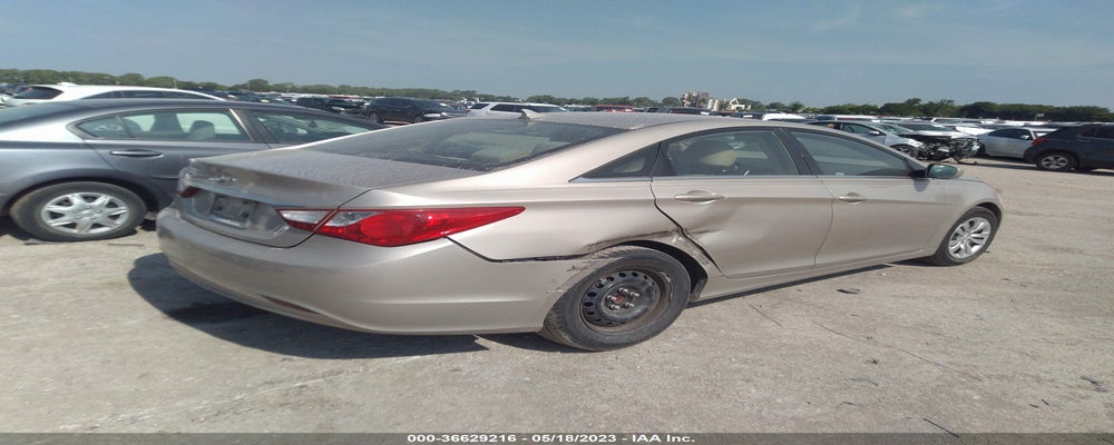 5NPEB4AC5BH196717 2011 HYUNDAI SONATA photo no. 4