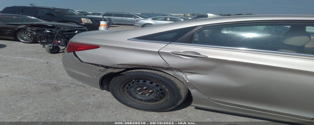 5NPEB4AC5BH196717 2011 HYUNDAI SONATA photo no. 6